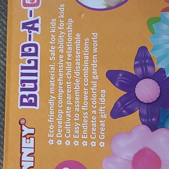 Build-A-Garden Set - Picture 2 of 7